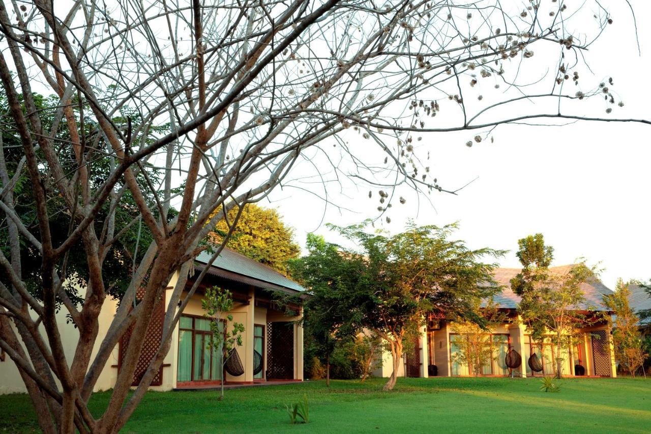 Emerald Palace Hotel Naypyidaw Exterior foto