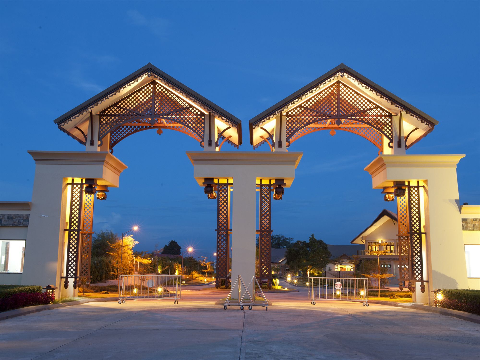 Emerald Palace Hotel Naypyidaw Exterior foto